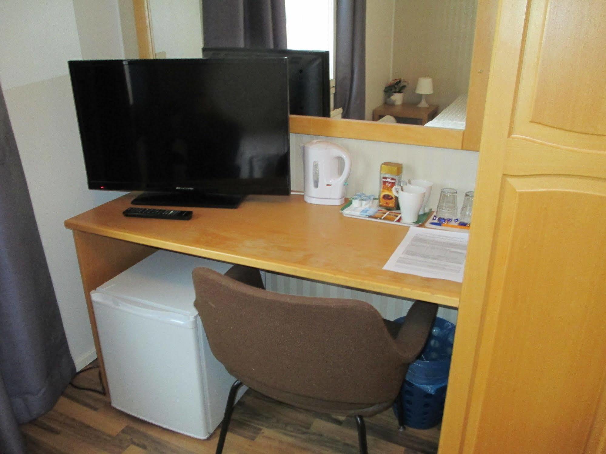 Hotel Ackas Toijala Bagian luar foto